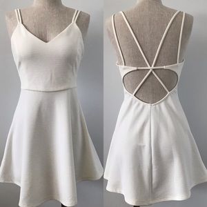 Forever 21 NWT white flirty mini dress